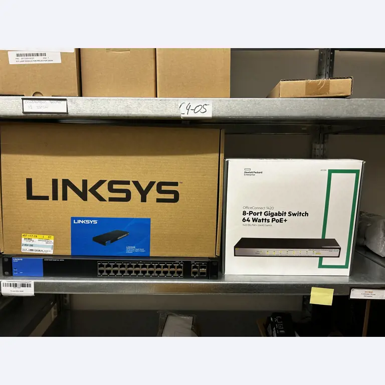 gepflegte, hochwertige Medientechnik sowie Büroausstattung-17