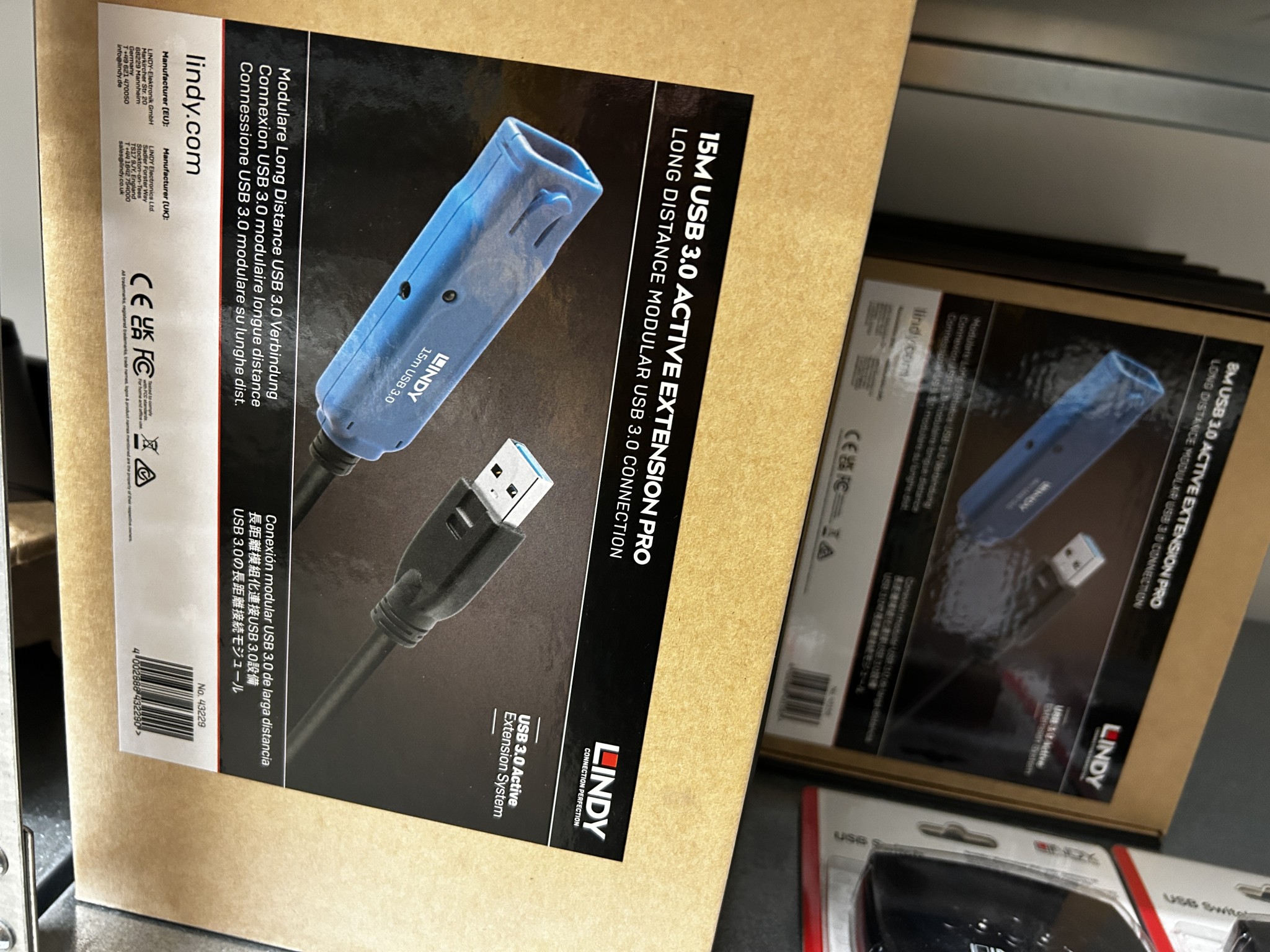 gepflegte, hochwertige Medientechnik sowie Büroausstattung-25