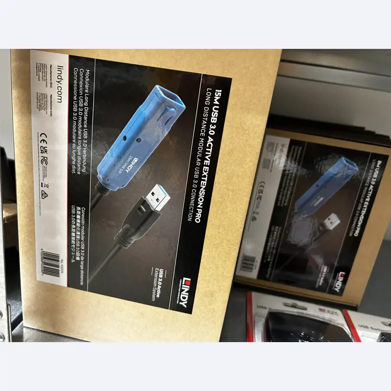 gepflegte, hochwertige Medientechnik sowie Büroausstattung-25