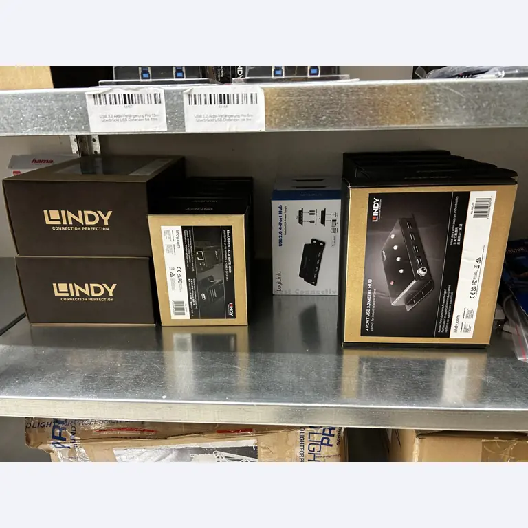 gepflegte, hochwertige Medientechnik sowie Büroausstattung-26