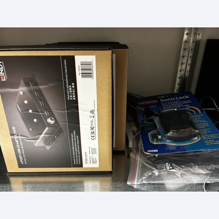 gepflegte, hochwertige Medientechnik sowie Büroausstattung-27