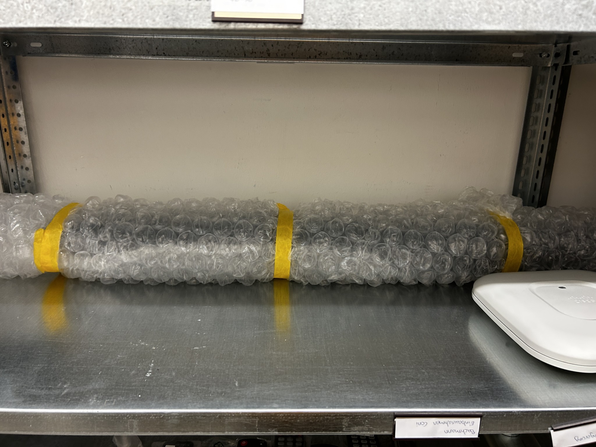 gepflegte, hochwertige Medientechnik sowie Büroausstattung-9