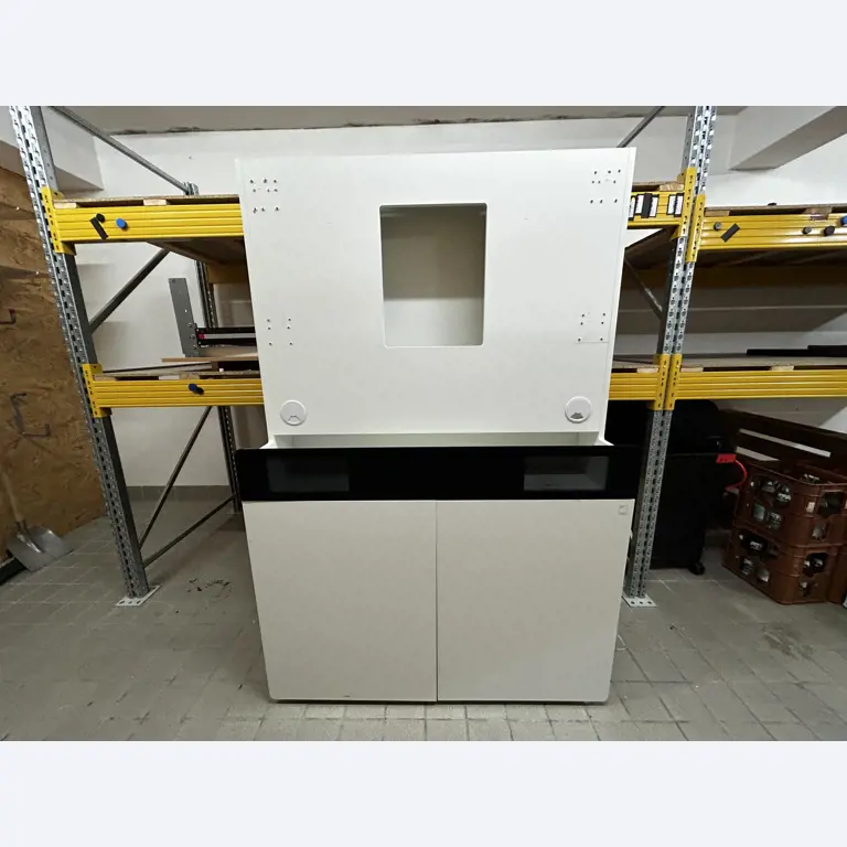 gepflegte, hochwertige Medientechnik sowie Büroausstattung-2