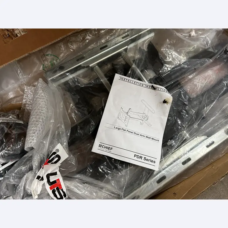 gepflegte, hochwertige Medientechnik sowie Büroausstattung-5