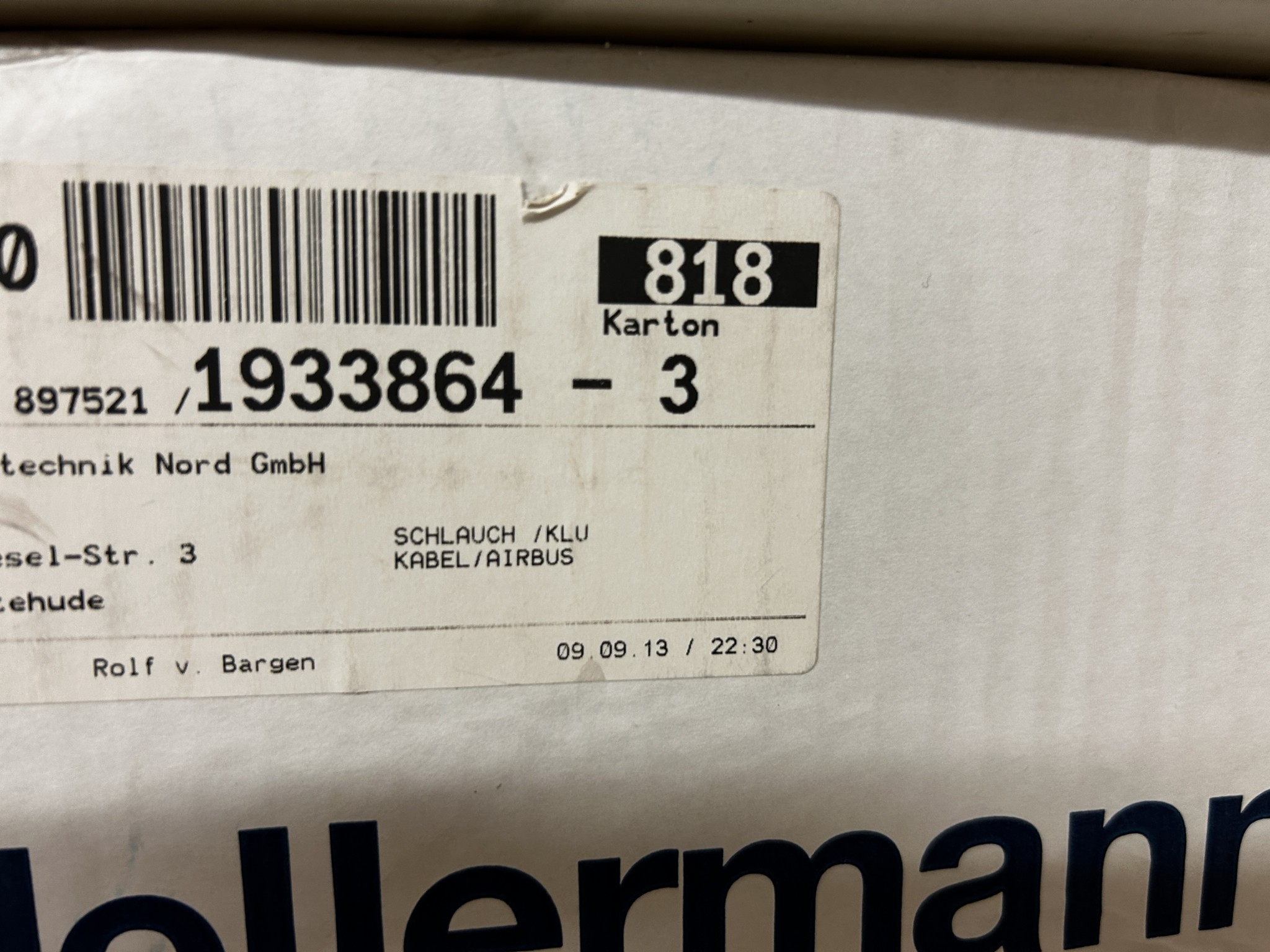 gepflegte, hochwertige Medientechnik sowie Büroausstattung-4