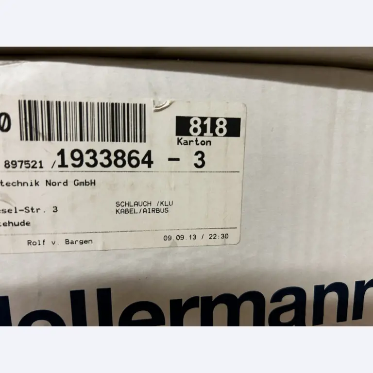 gepflegte, hochwertige Medientechnik sowie Büroausstattung-4