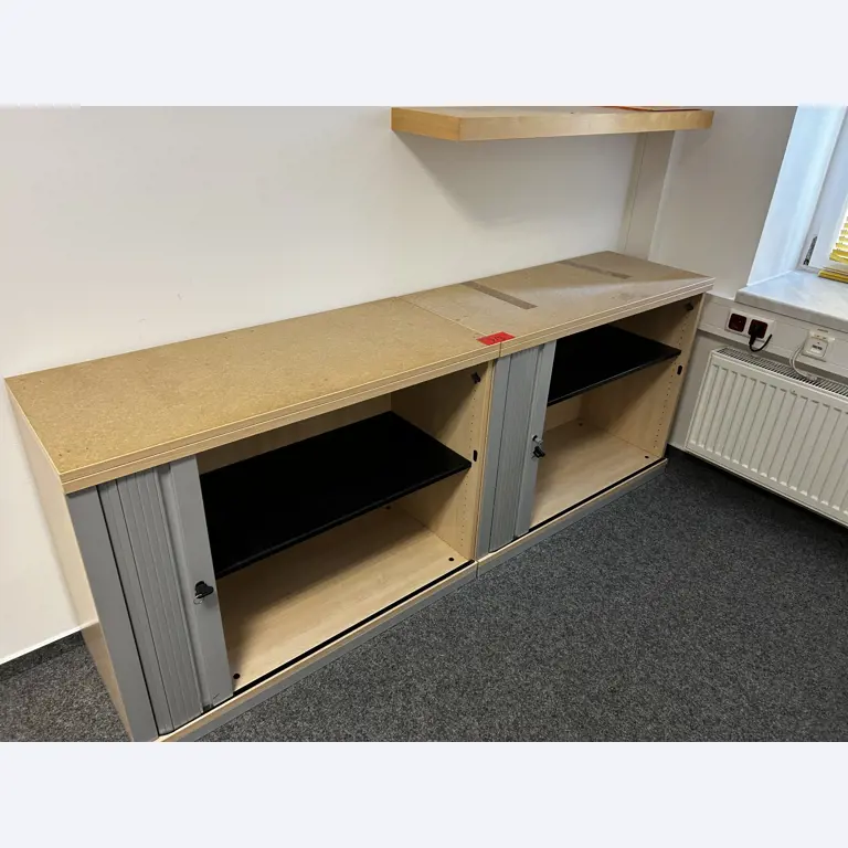 gepflegte, hochwertige Medientechnik sowie Büroausstattung-5