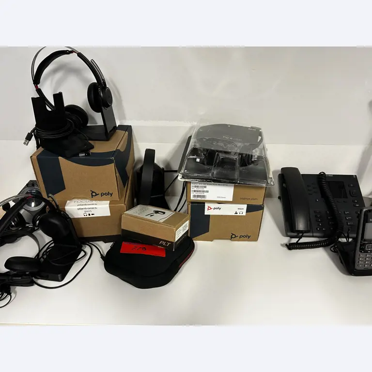 gepflegte, hochwertige Medientechnik sowie Büroausstattung-1