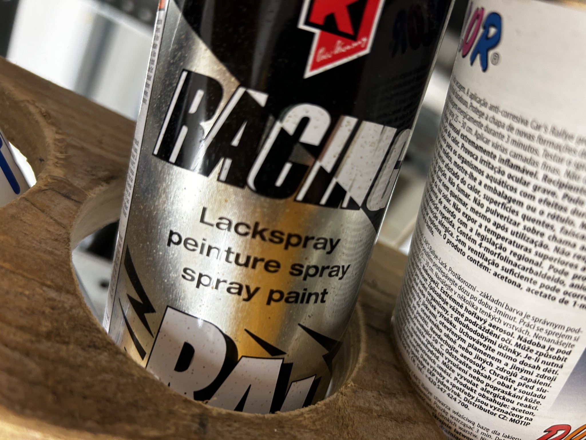 gepflegte, hochwertige Medientechnik sowie Büroausstattung-6