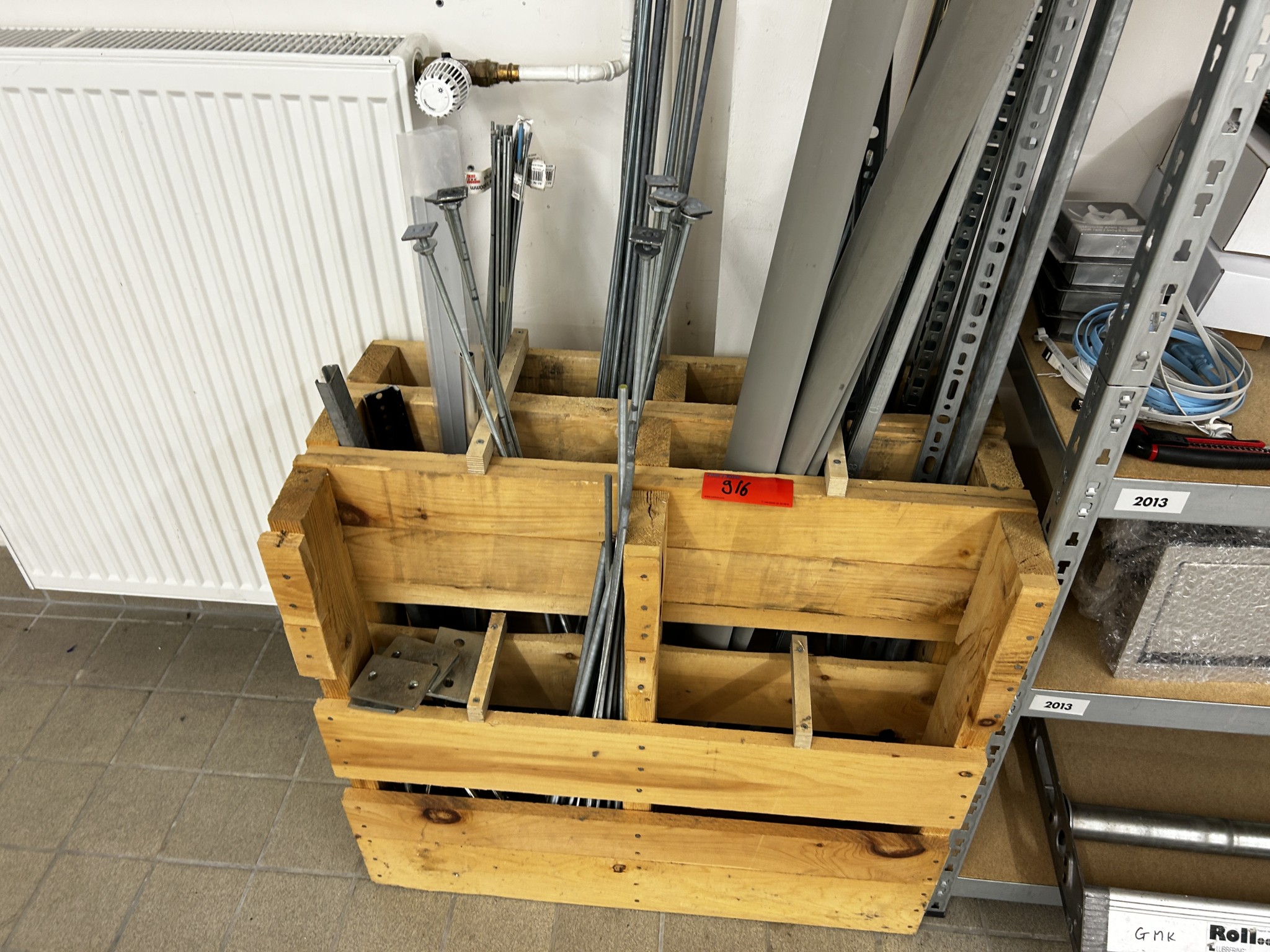 gepflegte, hochwertige Medientechnik sowie Büroausstattung-16