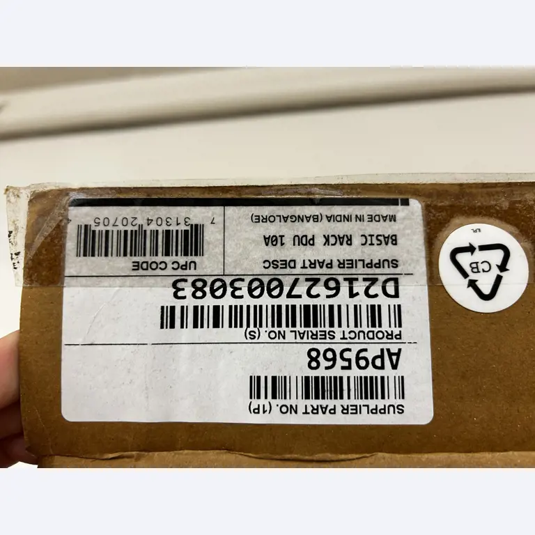 gepflegte, hochwertige Medientechnik sowie Büroausstattung-6