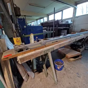 Mullion/transom seal cutting device