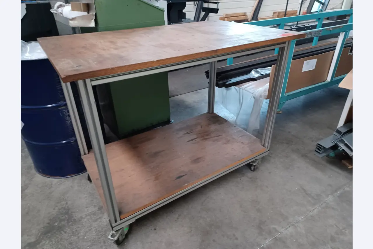 Stroje na zpracování kovů a plechů-1