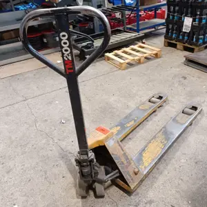 Pallet truck MIC TM2000