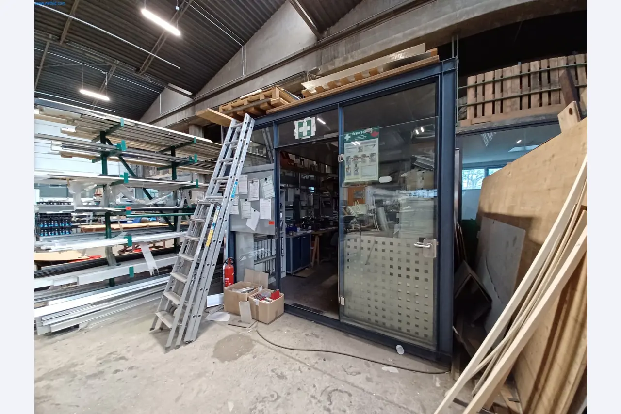 Machines pour le travail du métal et de la tôle-1