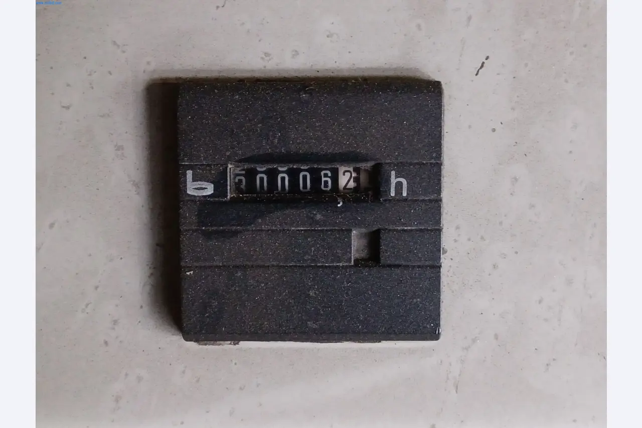 Máquinas para o tratamento de metais e de chapas metálicas-10