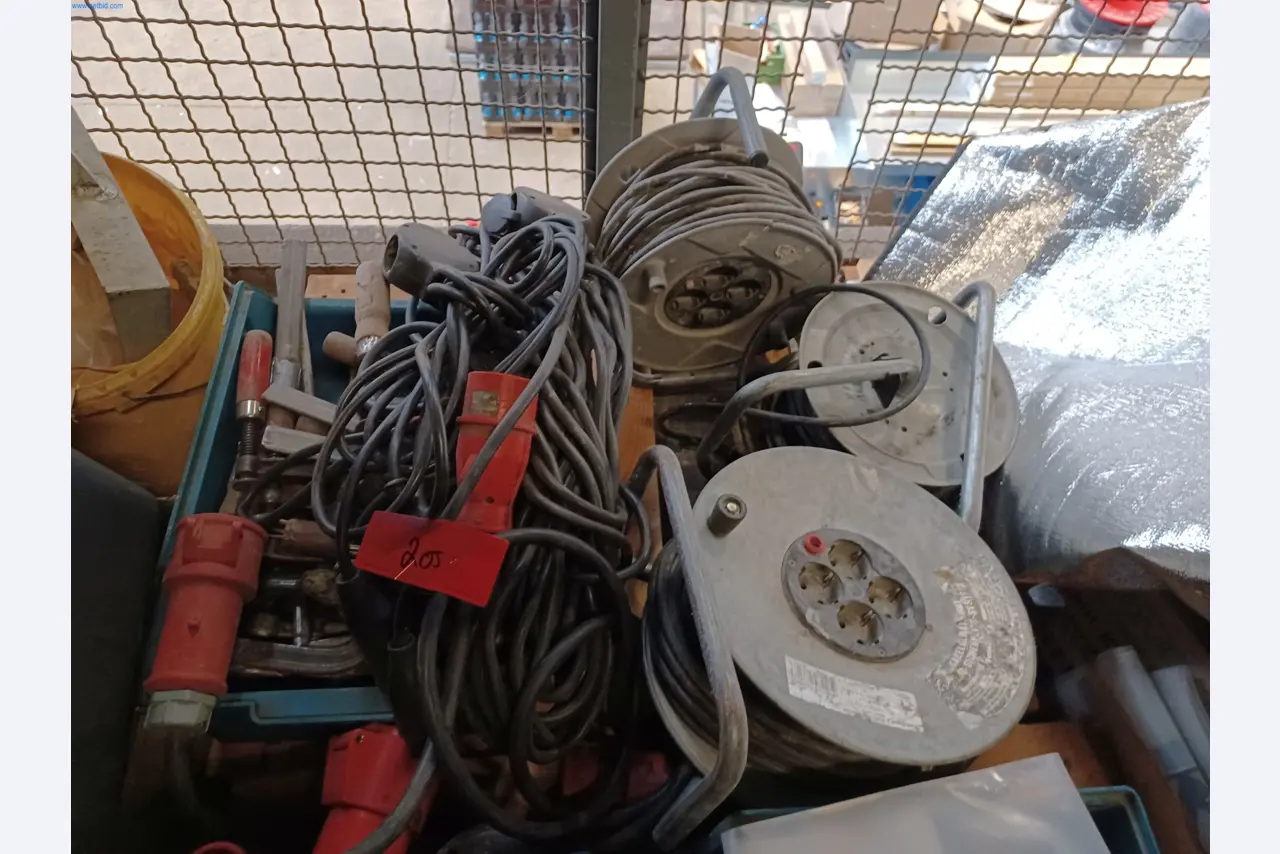 Maschinen zur Metall- und Blechbearbeitung-1