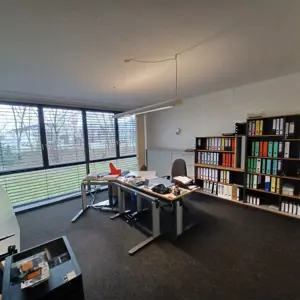 1 Posten Office furniture