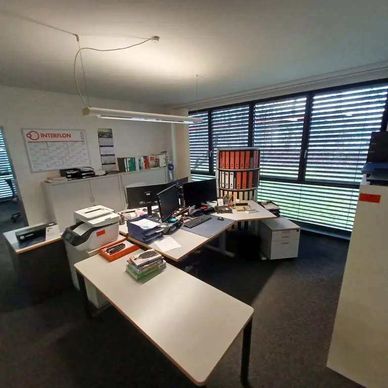 1 Posten Office furniture