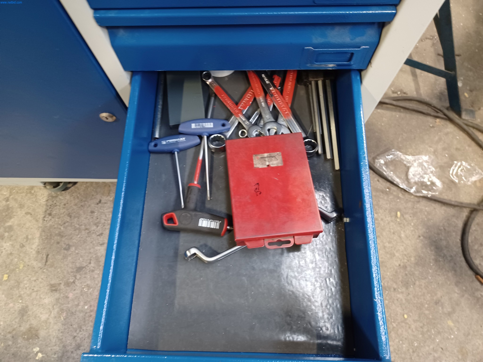 Machines for metal and sheet metal processing-4