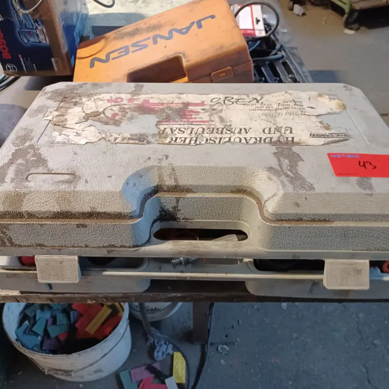 Hydraulic dent removal kit Mannesmann