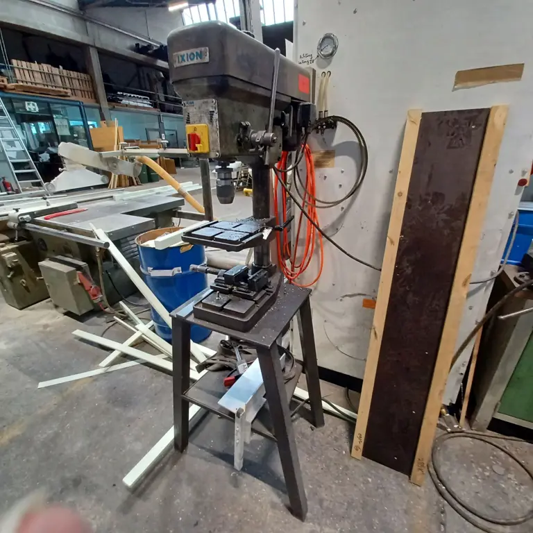 Bench drill Ixion BT 13