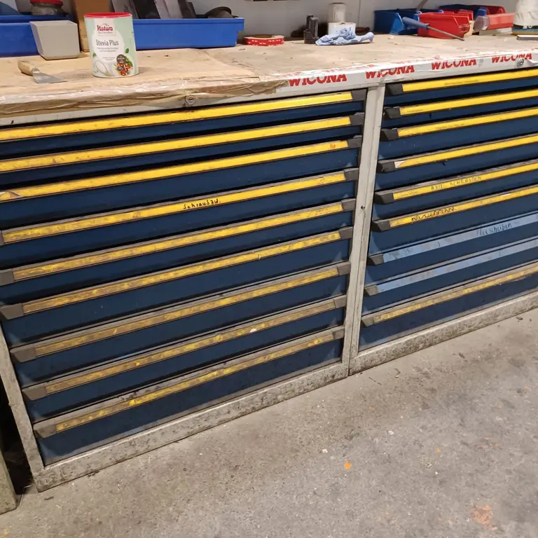 2 Telescopic drawer cabinets Kind