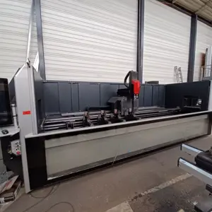 4-axis machining center Emmegi Comet X4