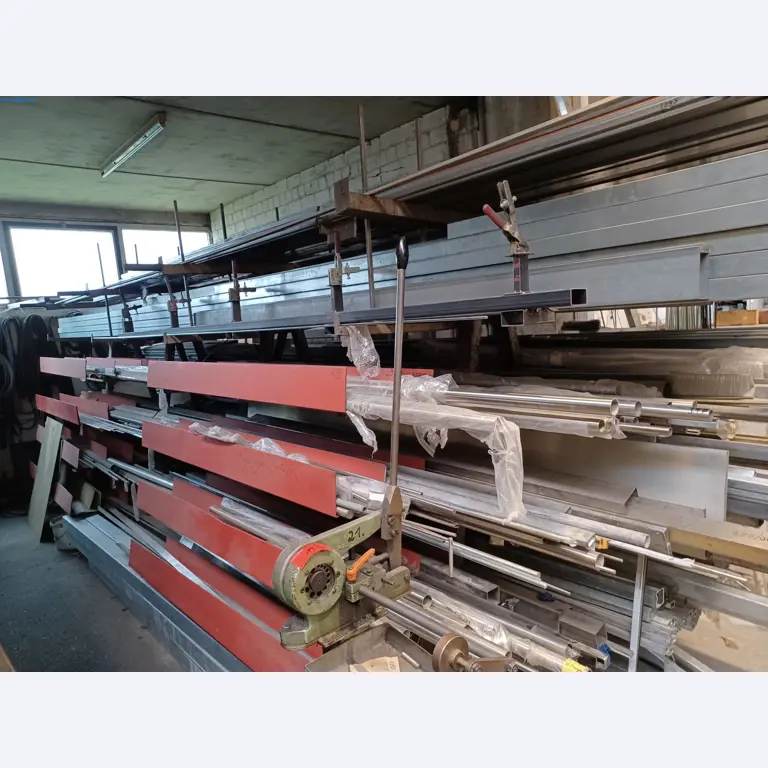 Stroji za obdelavo kovin in pločevine-1