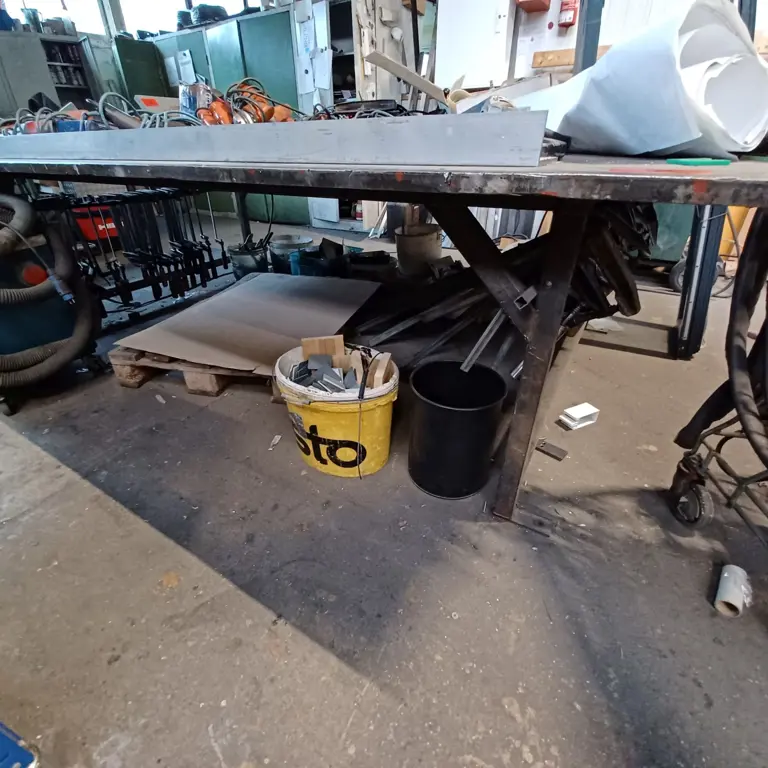 Welding table