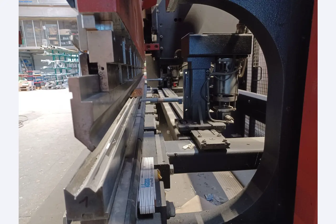 Machines for metal and sheet metal processing-10