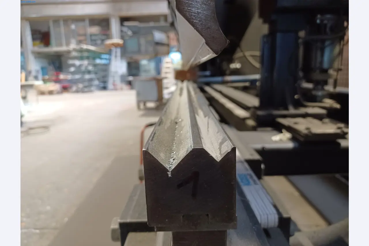 Machines for metal and sheet metal processing-11