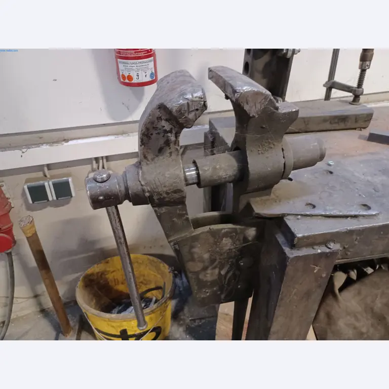 Stroje na zpracování kovů a plechů-2