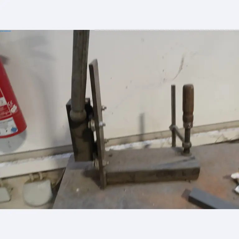 Stroje na zpracování kovů a plechů-3