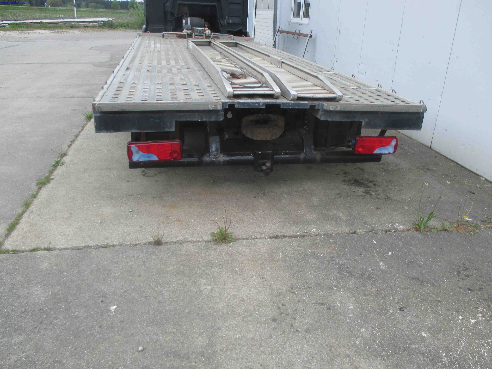 Vehicle construction, horse trailers-11