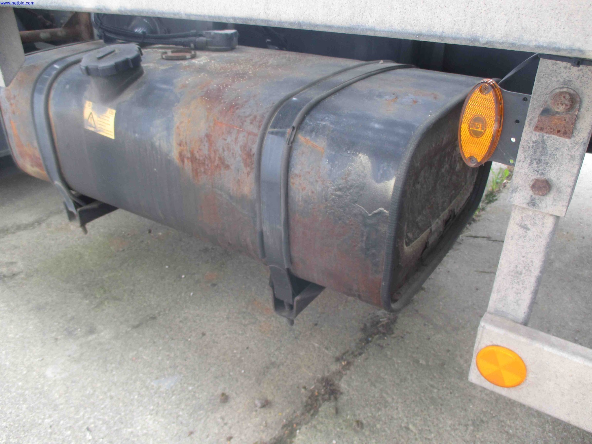 Vehicle construction, horse trailers-13