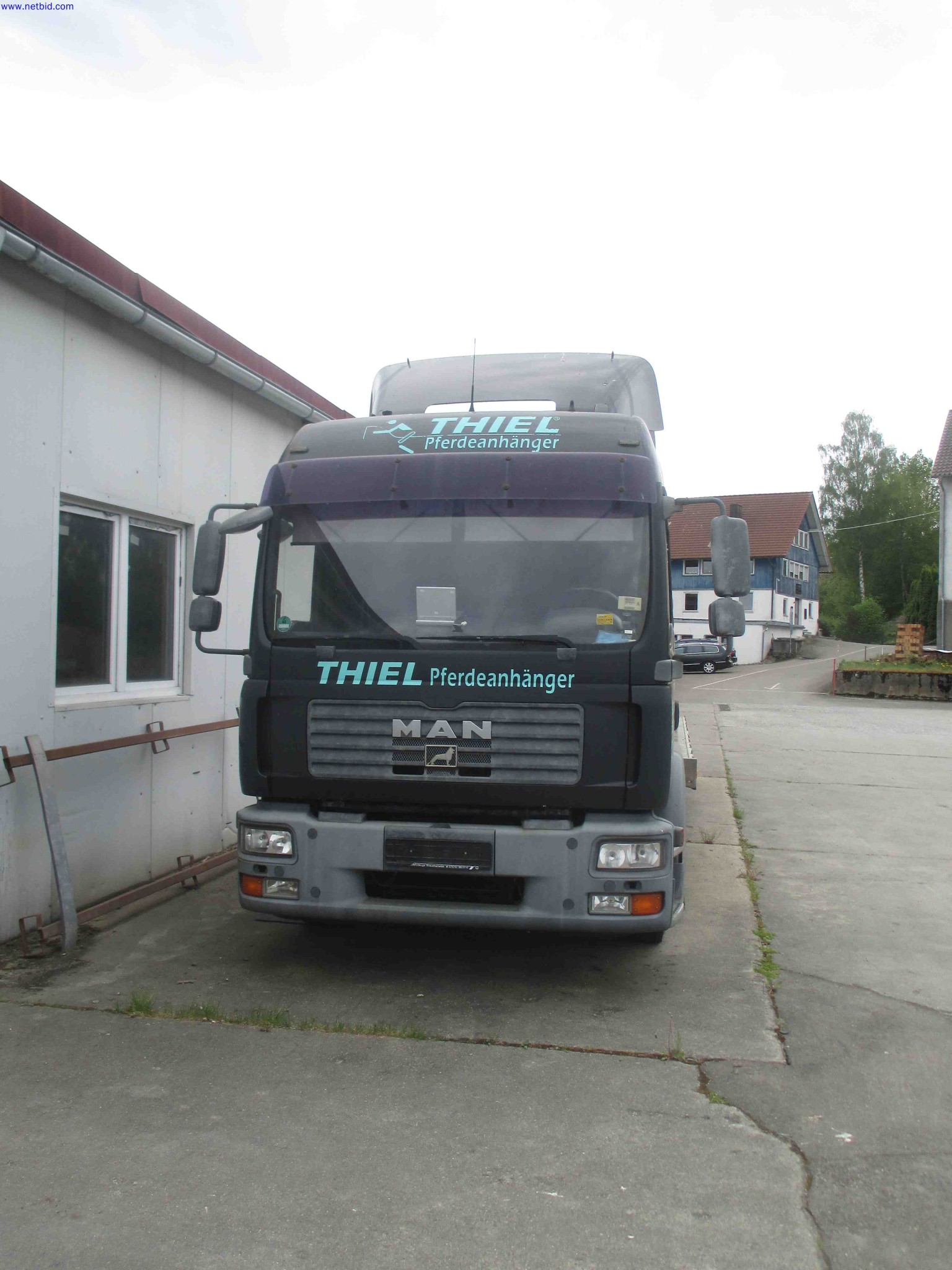 Vehicle construction, horse trailers-2