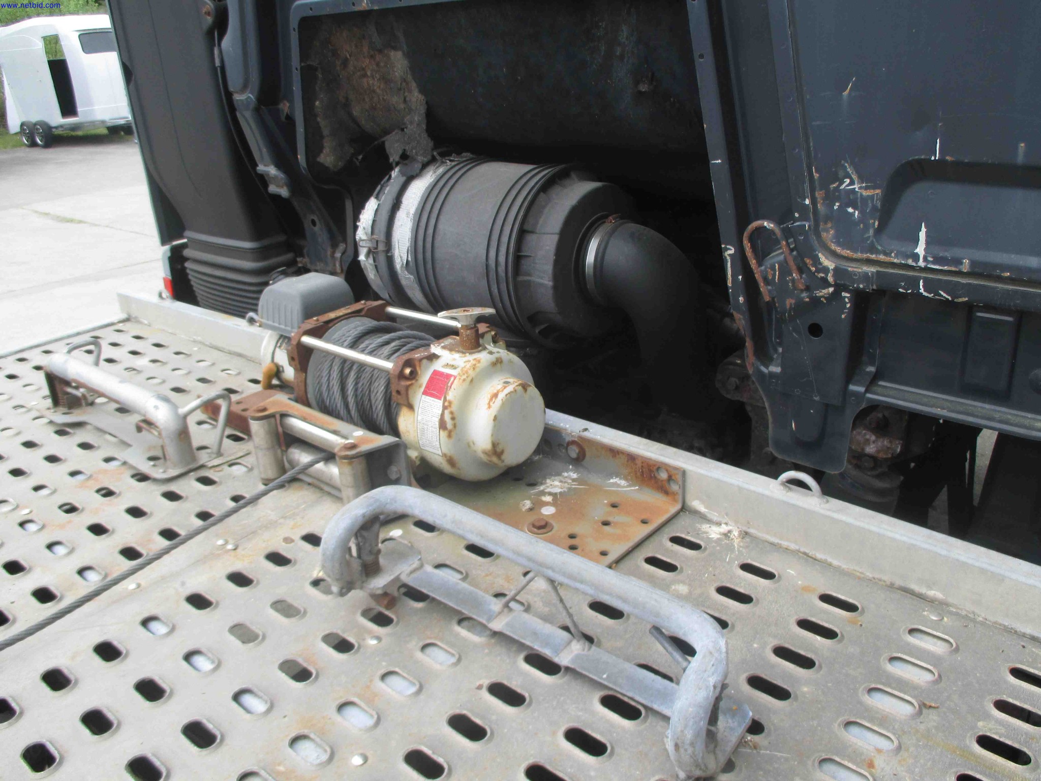 Vehicle construction, horse trailers-4