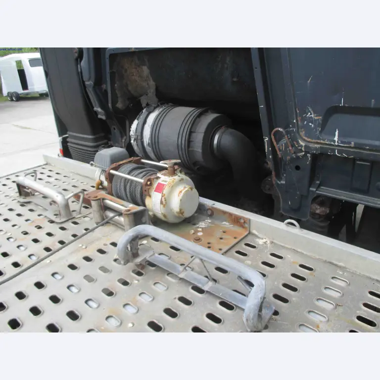 Vehicle construction, horse trailers-4