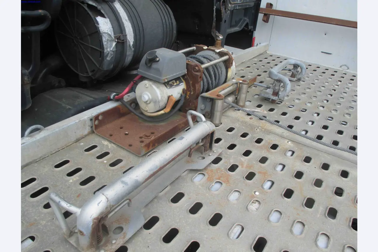 Vehicle construction, horse trailers-5