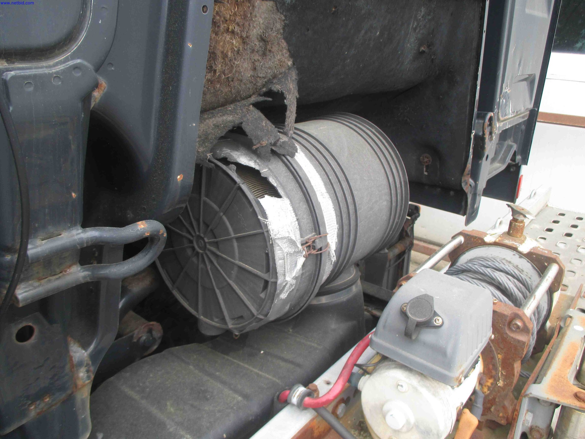 Vehicle construction, horse trailers-6