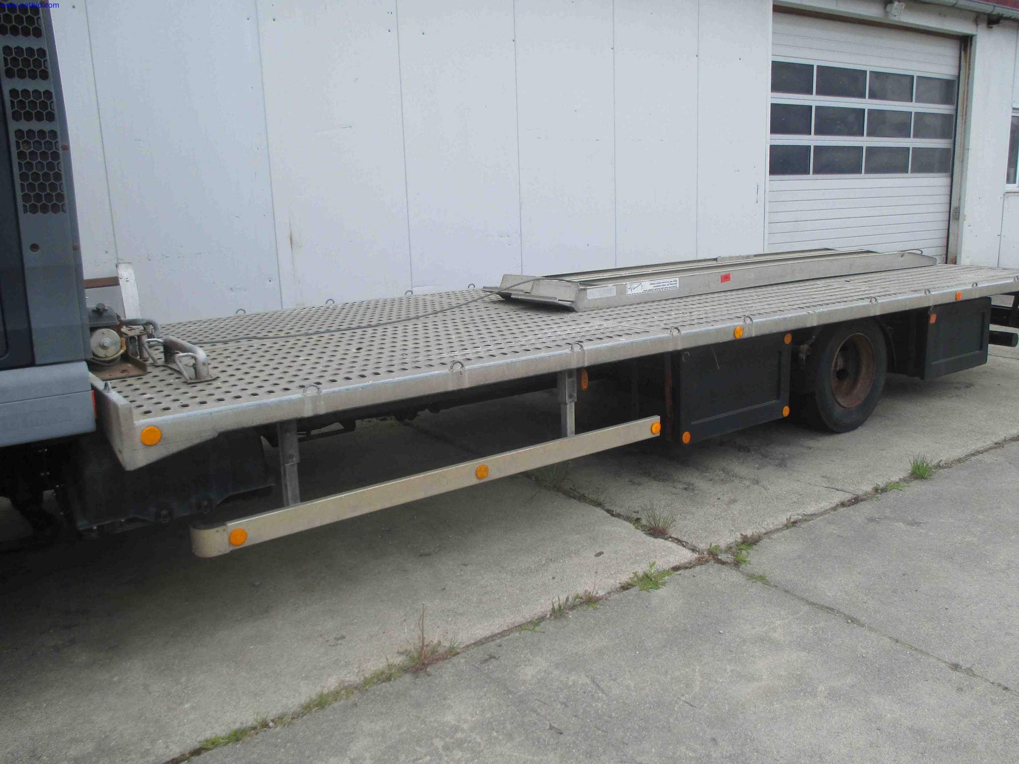 Vehicle construction, horse trailers-9
