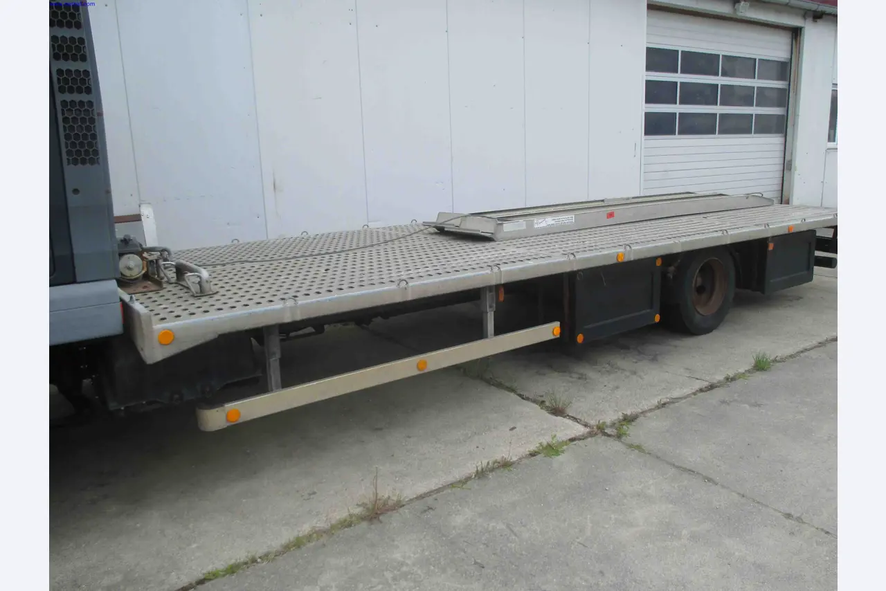 Vehicle construction, horse trailers-9