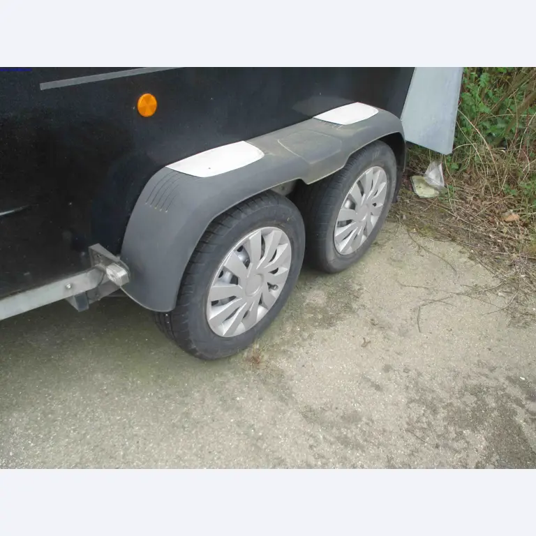 Vehicle construction, horse trailers-2