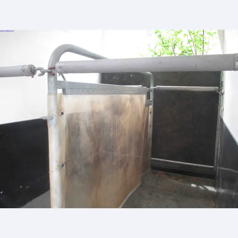 Vehicle construction, horse trailers-4