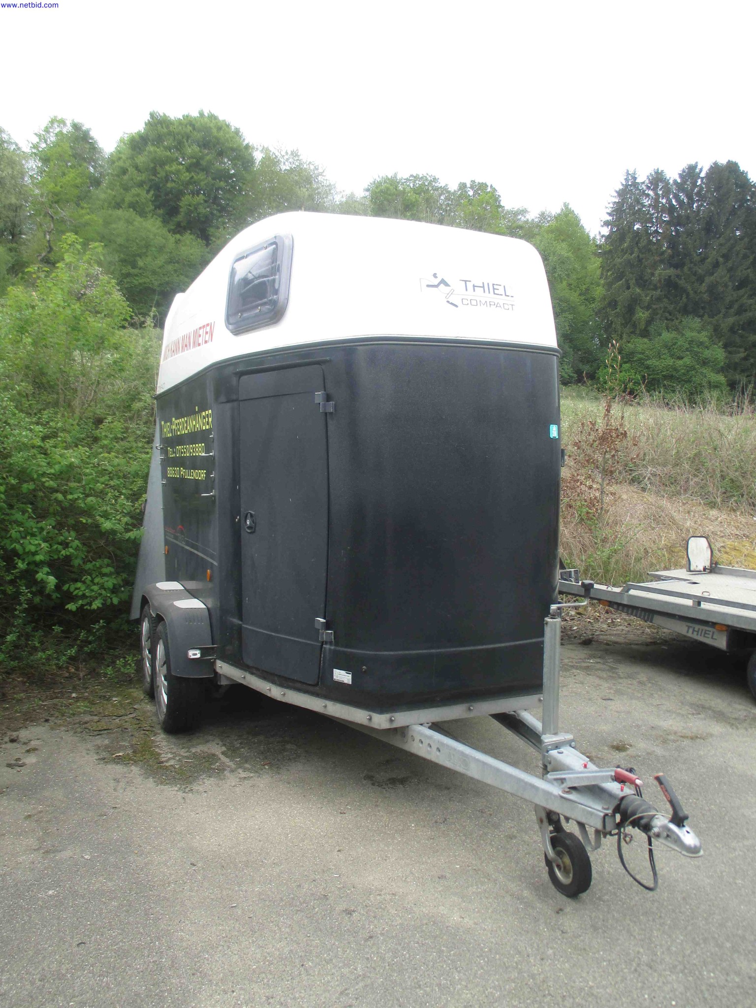 Vehicle construction, horse trailers-6