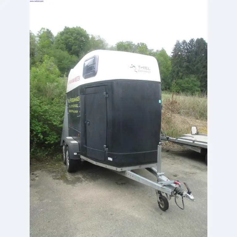Vehicle construction, horse trailers-6