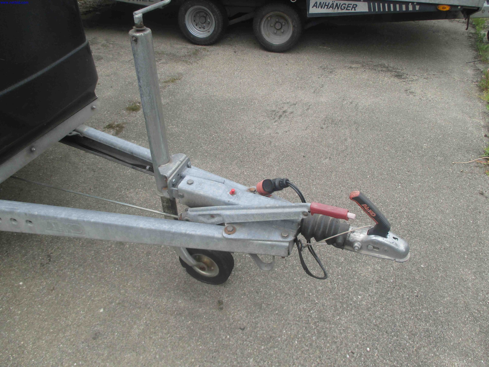 Vehicle construction, horse trailers-9