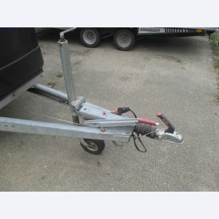 Vehicle construction, horse trailers-9