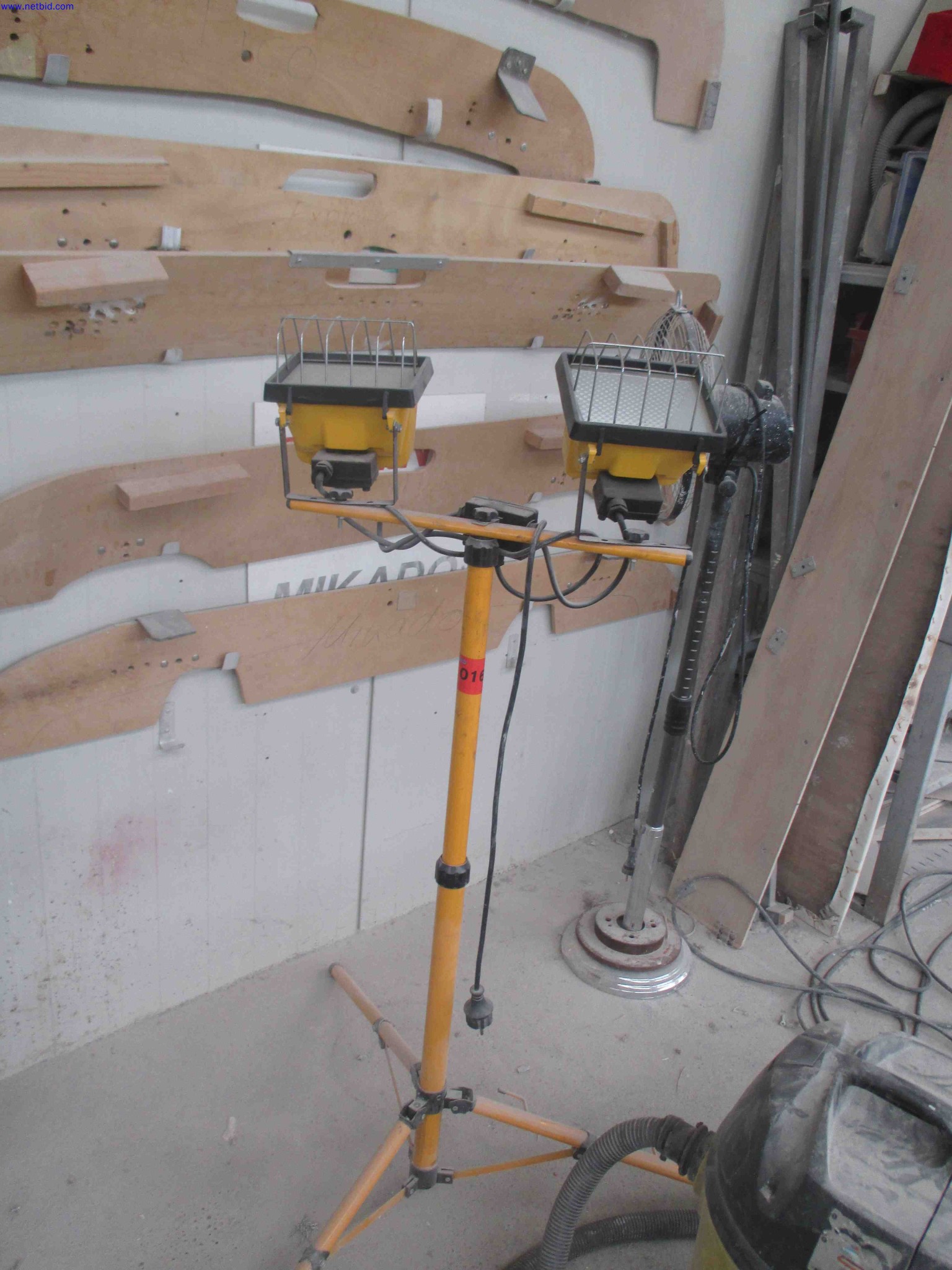 Vehicle construction, horse trailers-2
